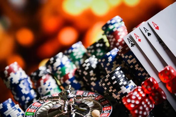 Colok Bebas number-selection interface on mobile phone with betting slip